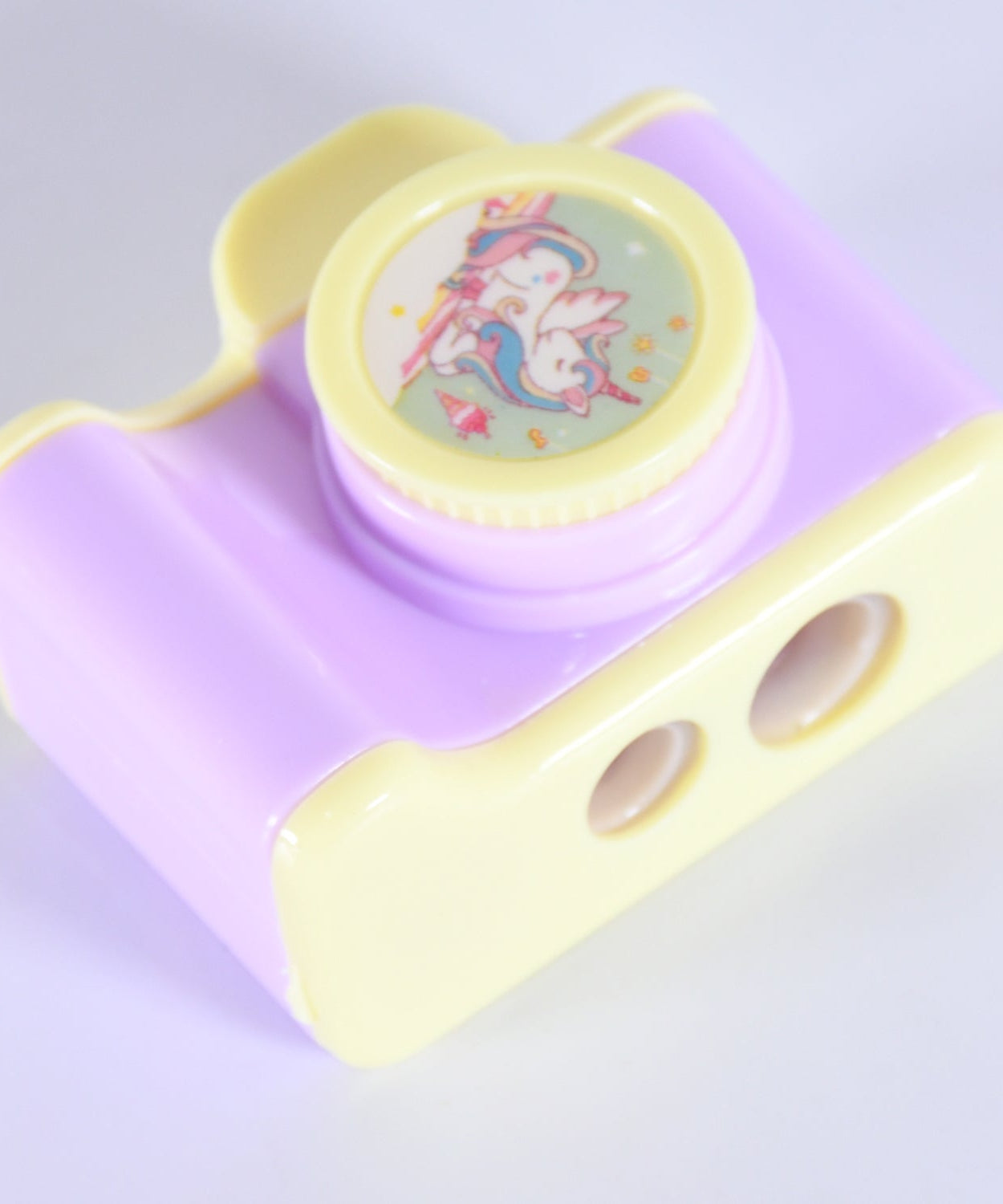 Camera Shape Pencil Sharpener – Stylish & Lightweight Manual Sharpener for Kids & Office Use (1 Pc)