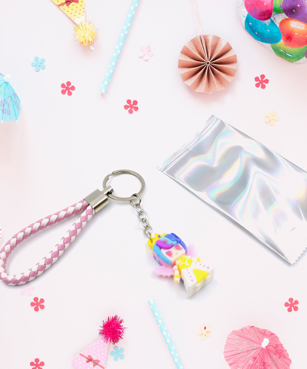 Cute Keychain With Card Gift - Keychain Accessories Key Chain Backpack Charms Car Keys Keychain for Kids Girls, Unicorn Toy and Charm Key- Chain for Bag  / Door Key- Ring / car Key- Ring / Party Favor (Mix Color & Design 1 Pc )