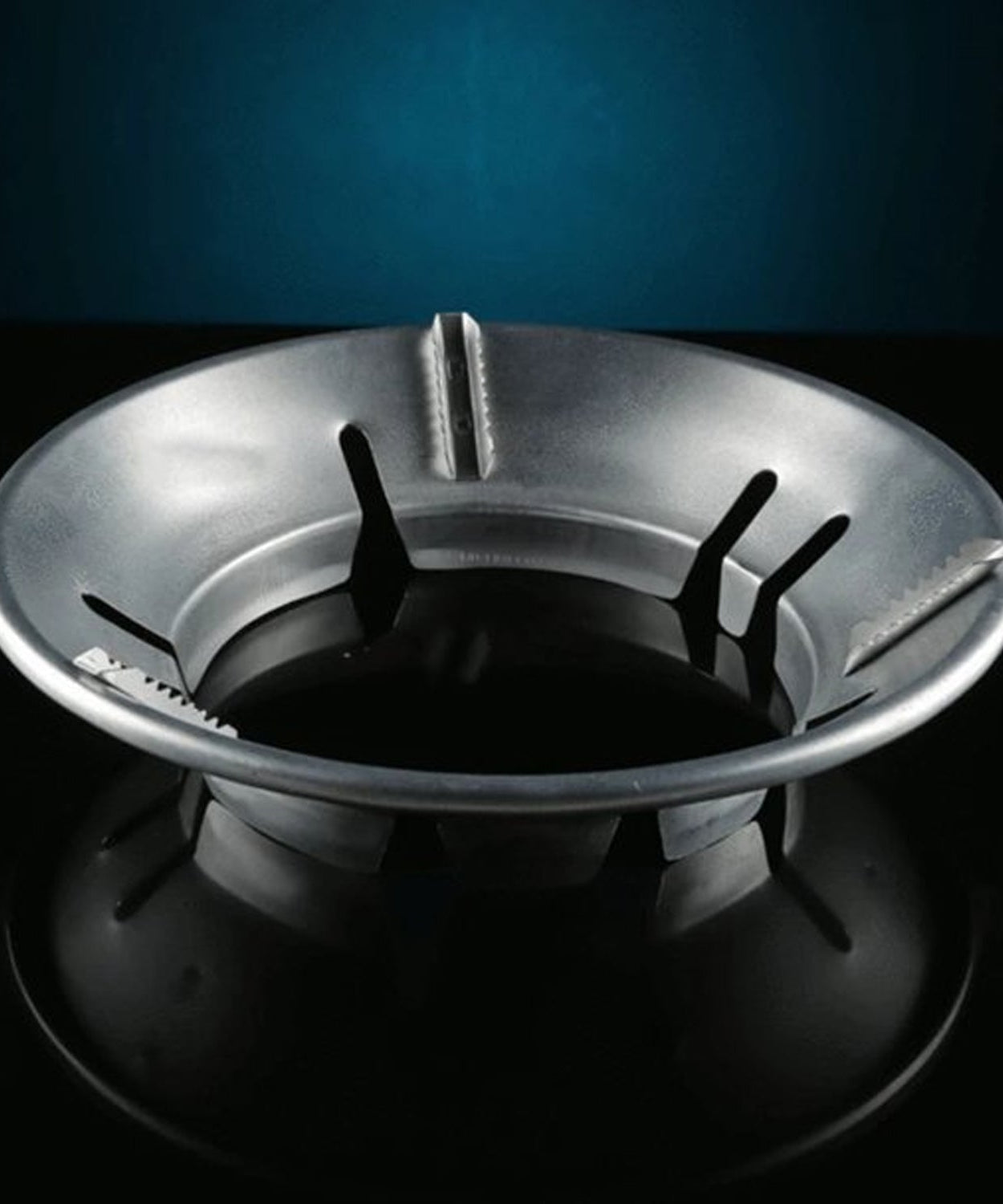 Fire and windproof energy-saving gas stove stand
