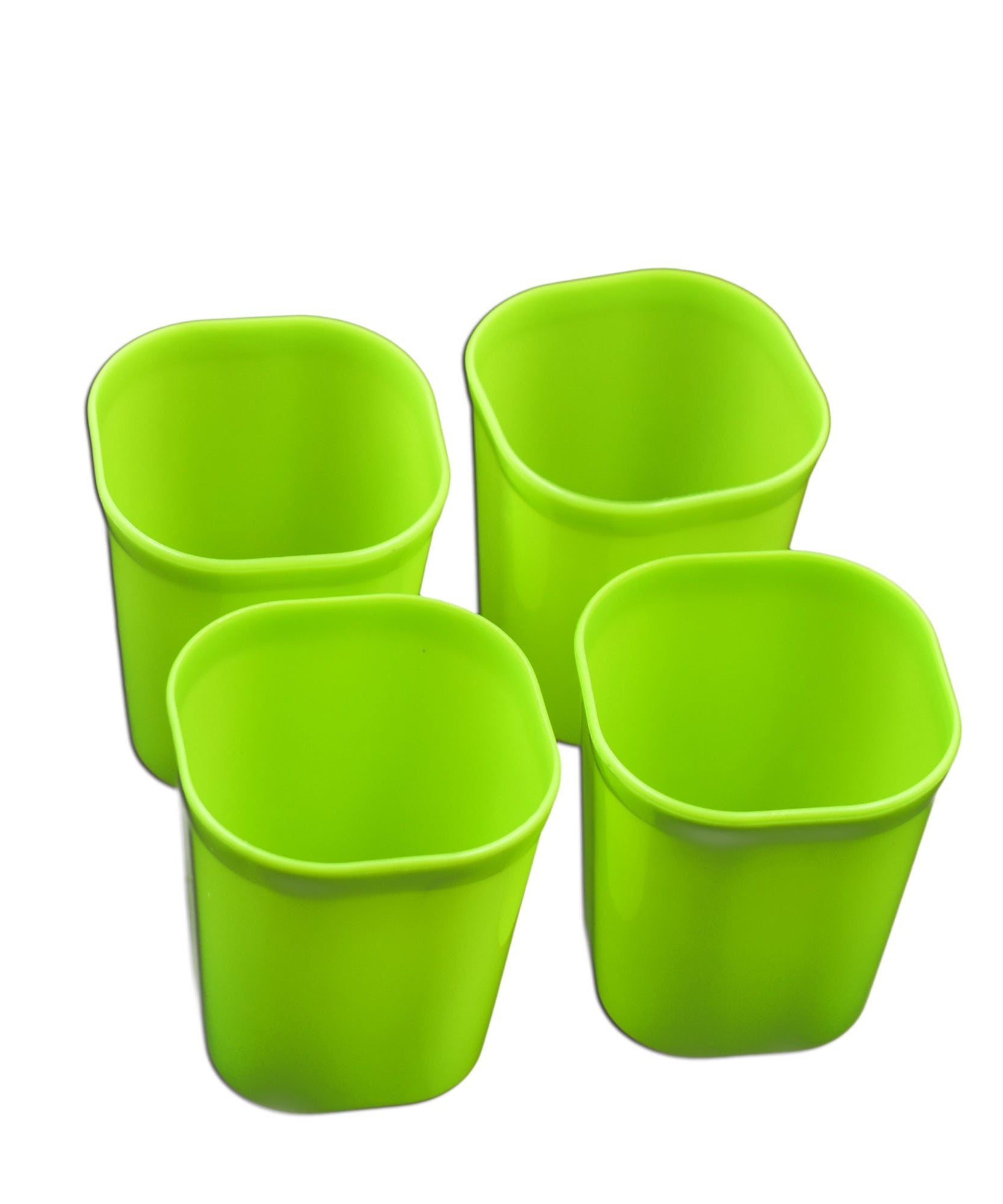 Plastic glass set, lightweight and durable, pack of 4.