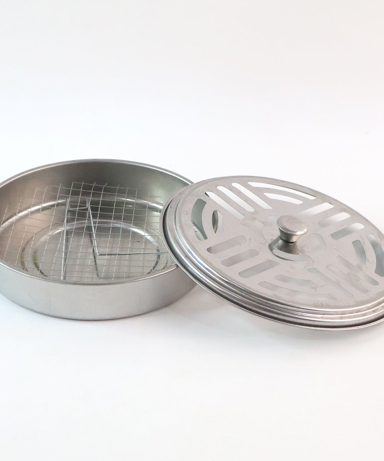 Decorative Mosquito Coil Holder Mosquito Coil Container, Incense Holder Safe Burning Coil Tray for Home Patio Pool Side Outdoor, Metal Tray