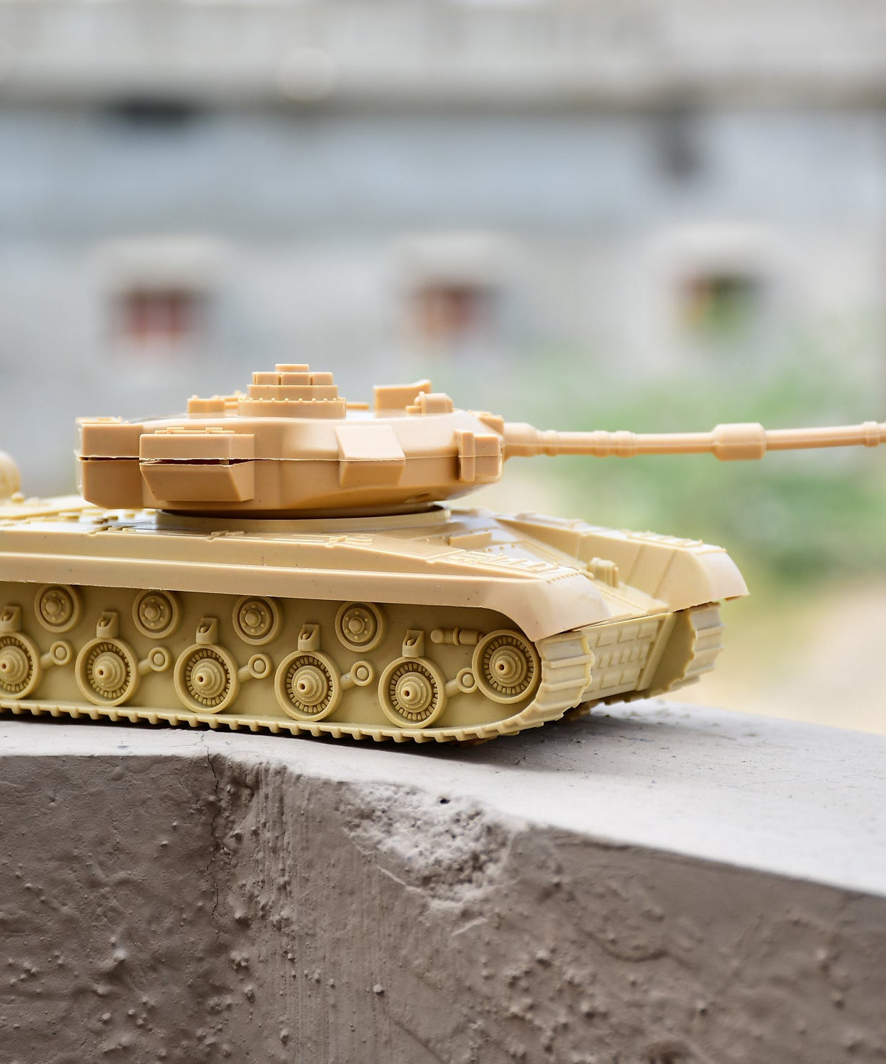 Army tank toy, pull back feature, close-up of details