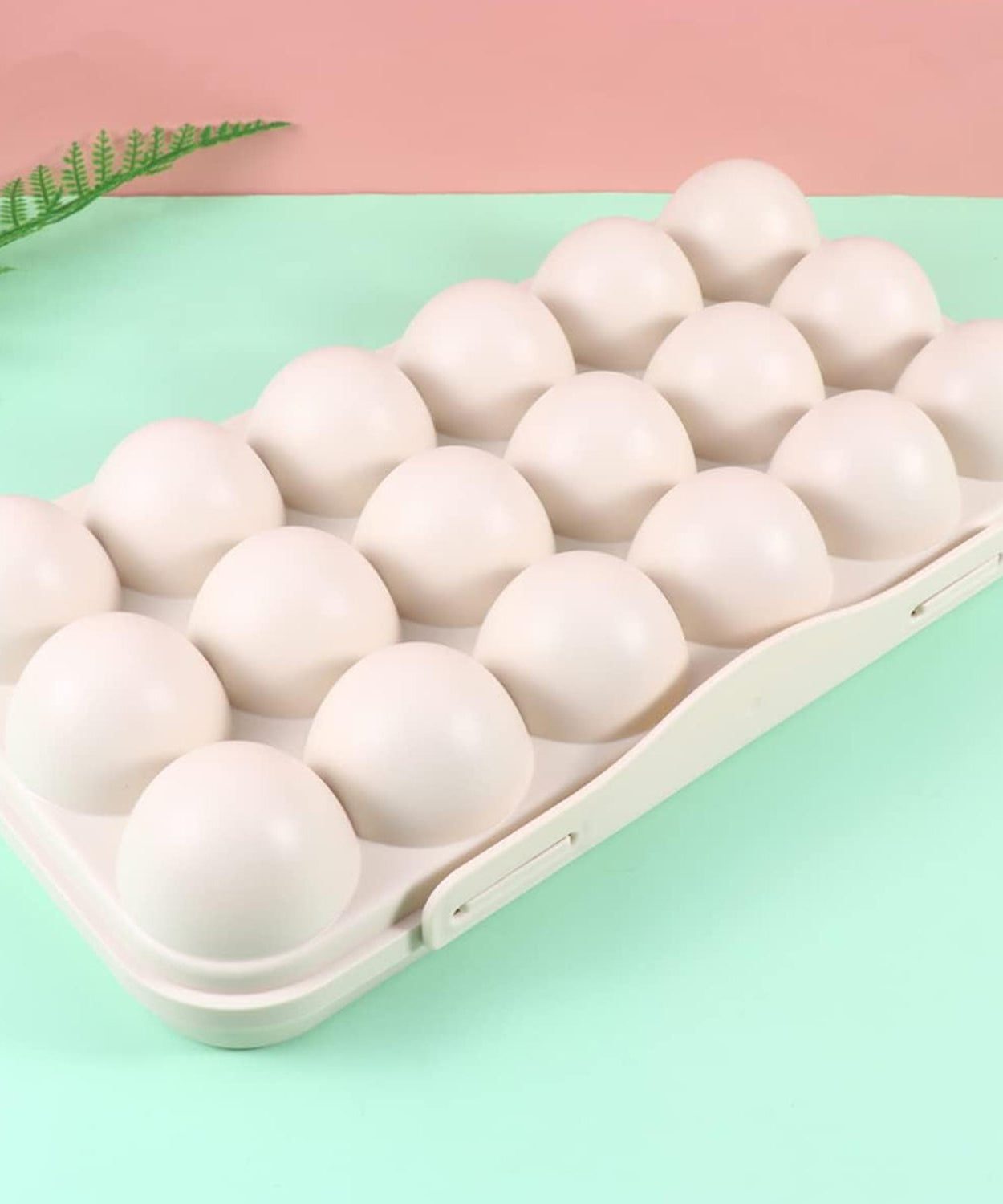 18 Grid Egg Holder Storage, Shock-Proof Egg Container with Buckle, Egg Carrier, Egg Tray, Egg Shelter, Effective Full Seal, Egg House use for Fridge, Camping, Kitchen