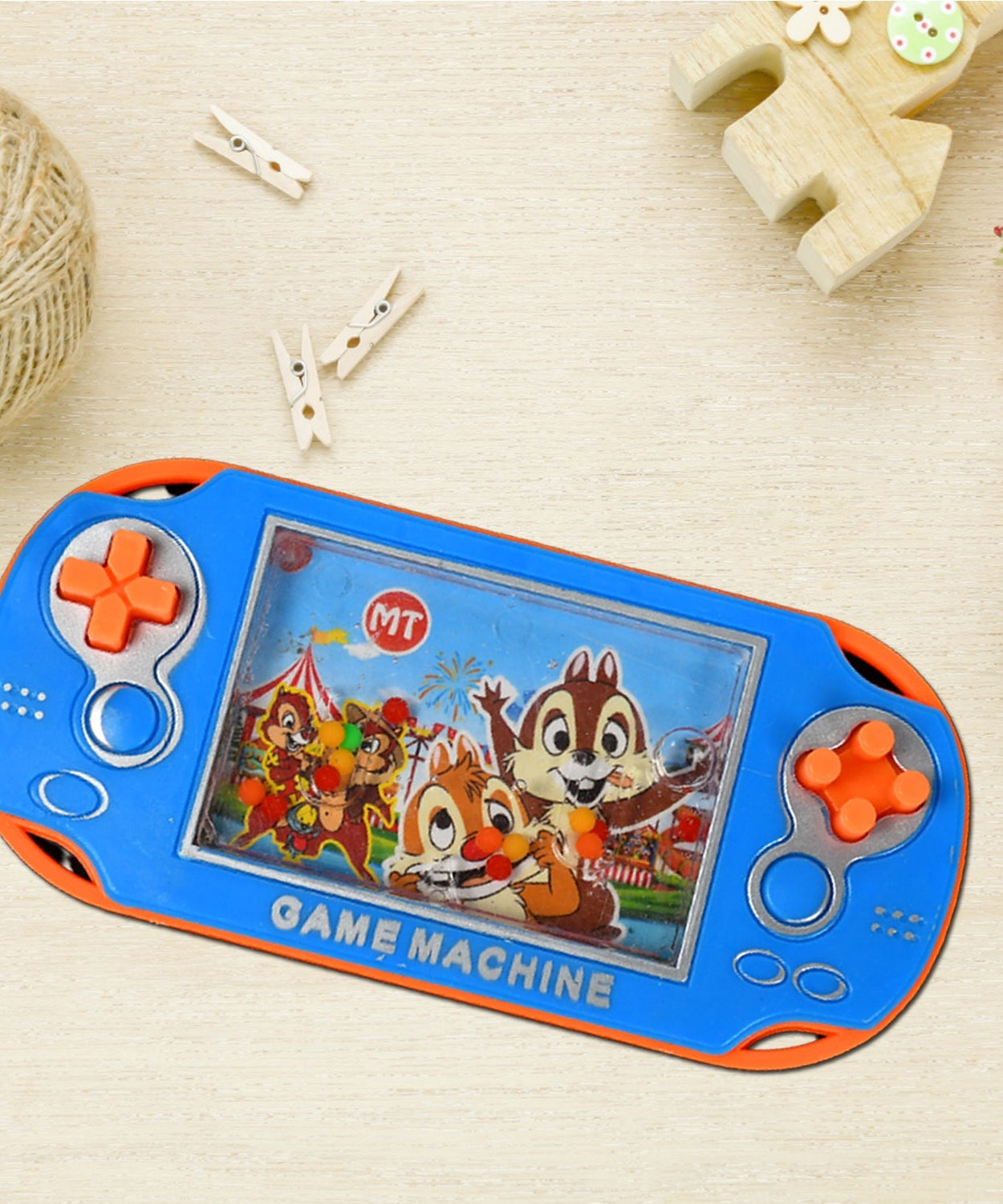 Handheld water game toy