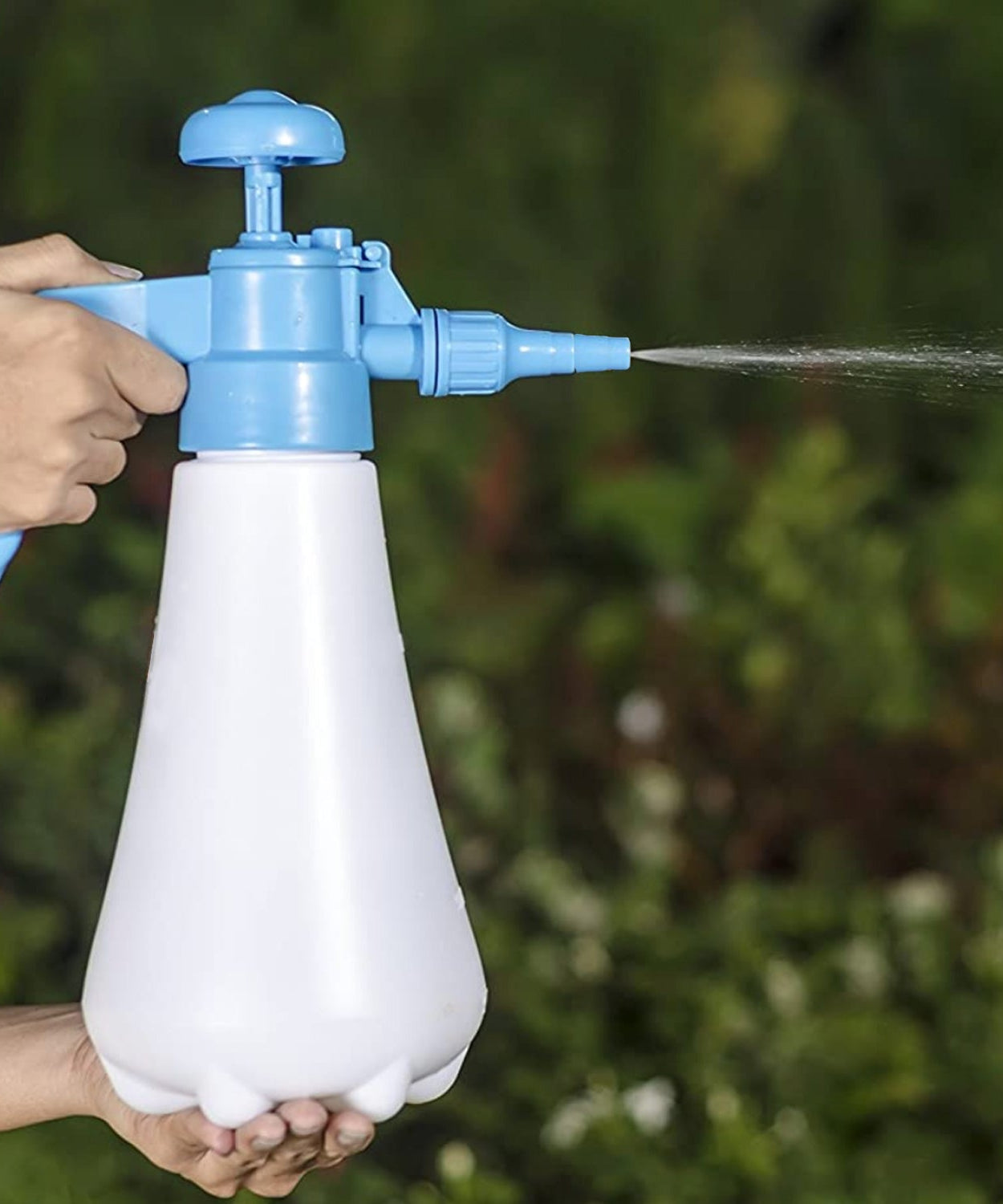 1-litre sprayer for efficient watering