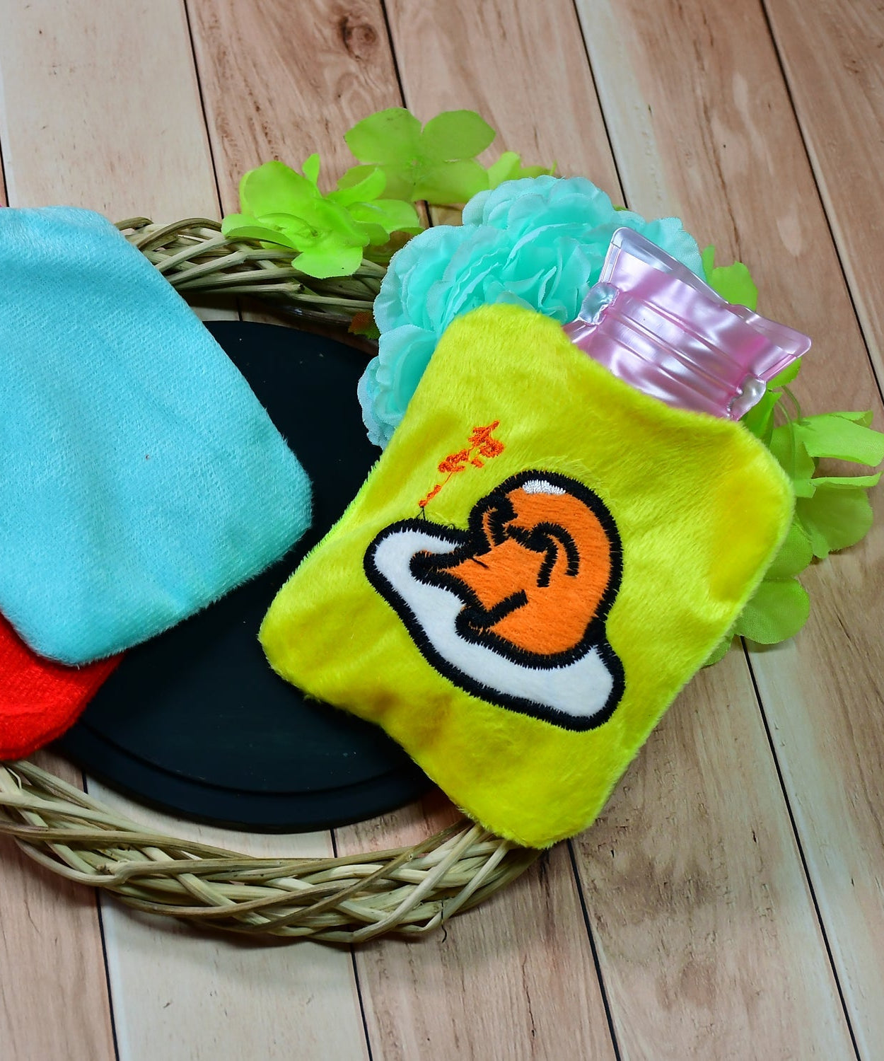 Duck head hot water bag for menstrual cramps