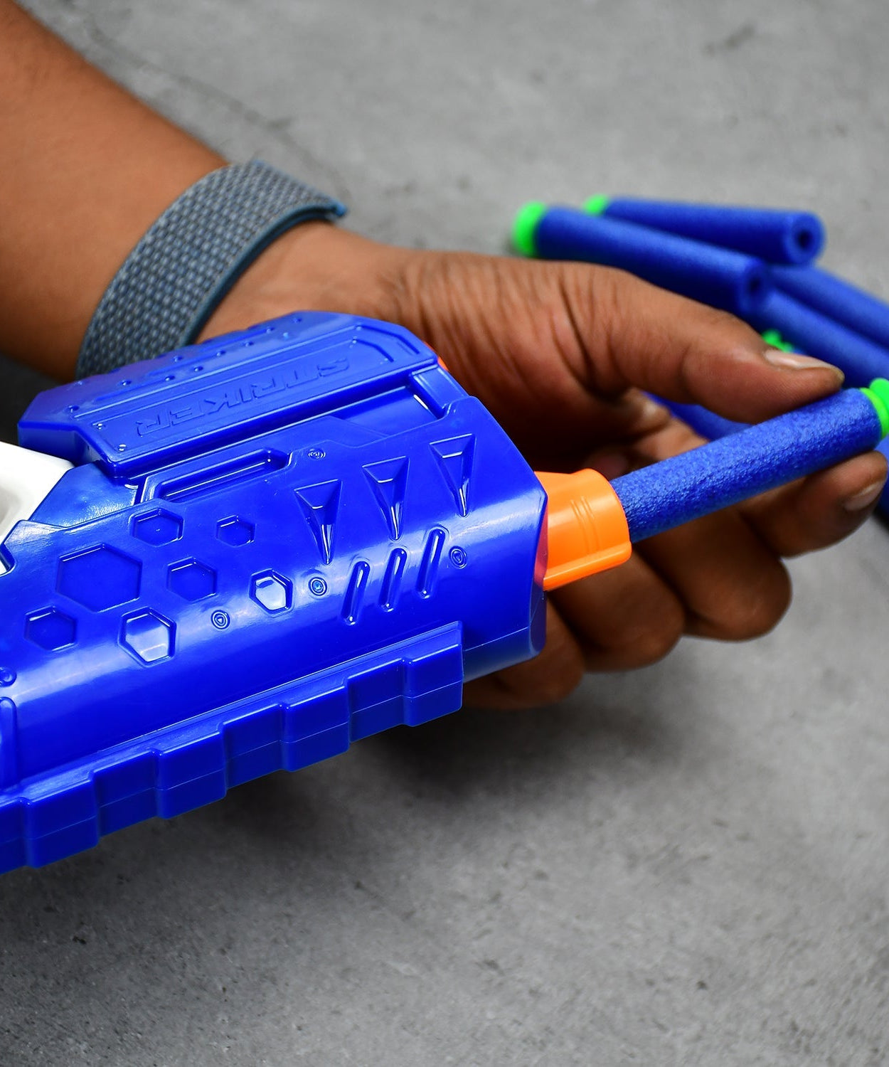 Target shooting gun with foam bullets.