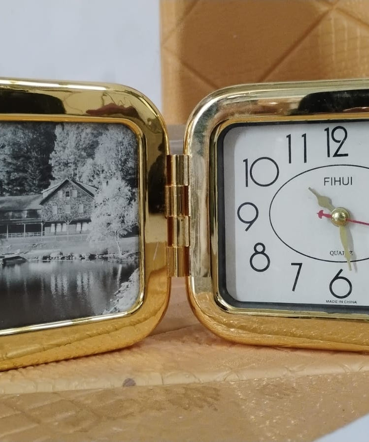 Portable Foldable Desk Clock – Space-Saving and Stylish (1 Pc)