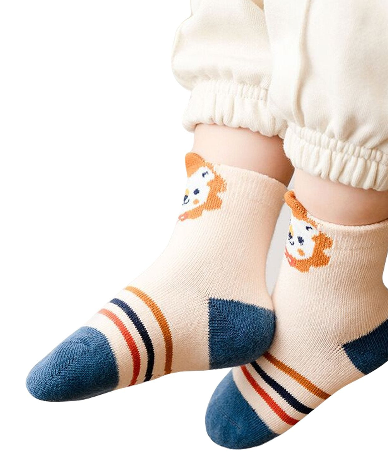Breathable and thickened socks for kids, featuring a classic design and soft, skin-friendly material
