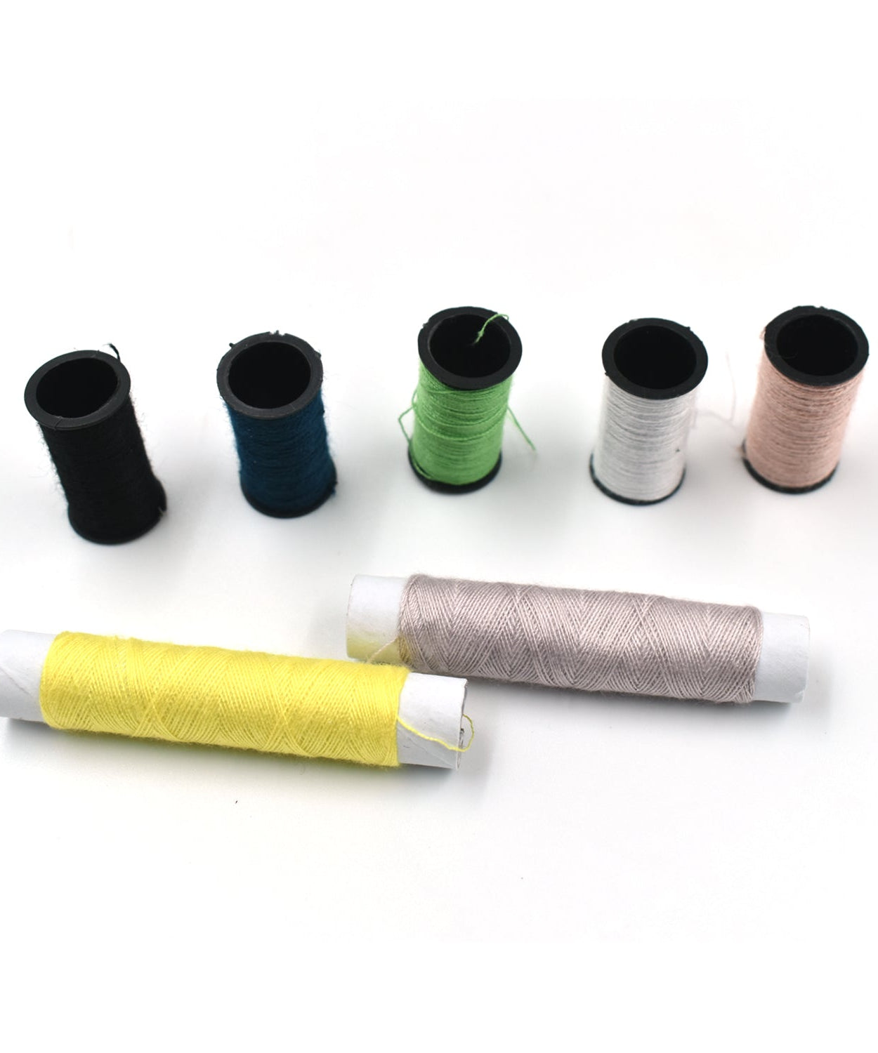 Versatile sewing set with 62 pieces for a wide range of fabric repairs.