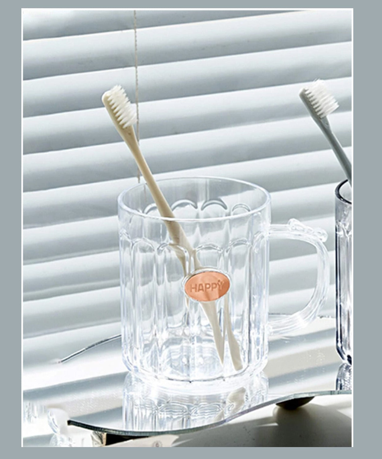 Multi-Purpose Plastic Cup, Toothpaste Holder Bathroom Cup Bathroom Cup With Slot Handle Mug Environmental Friendly Festival for Outdoor for Household  Gift For Anniversary and Birthday, (1 Pc)