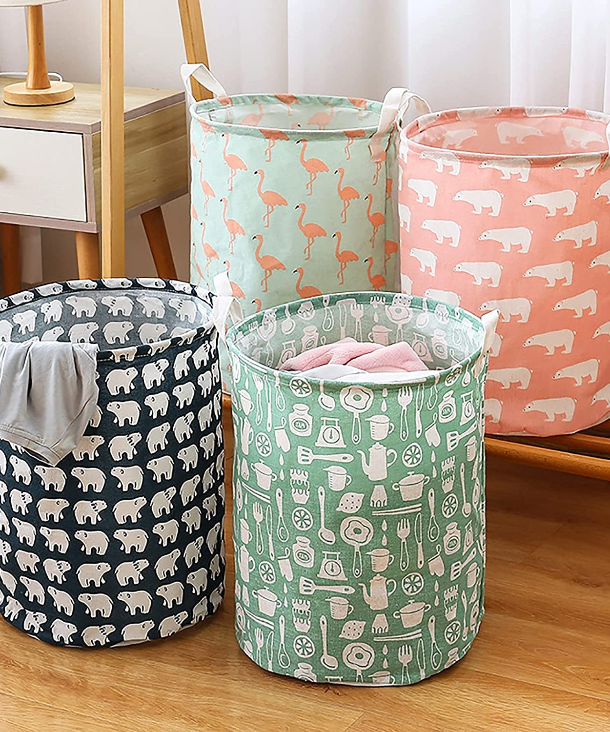 Laundry storage bag with handles and collapsible design