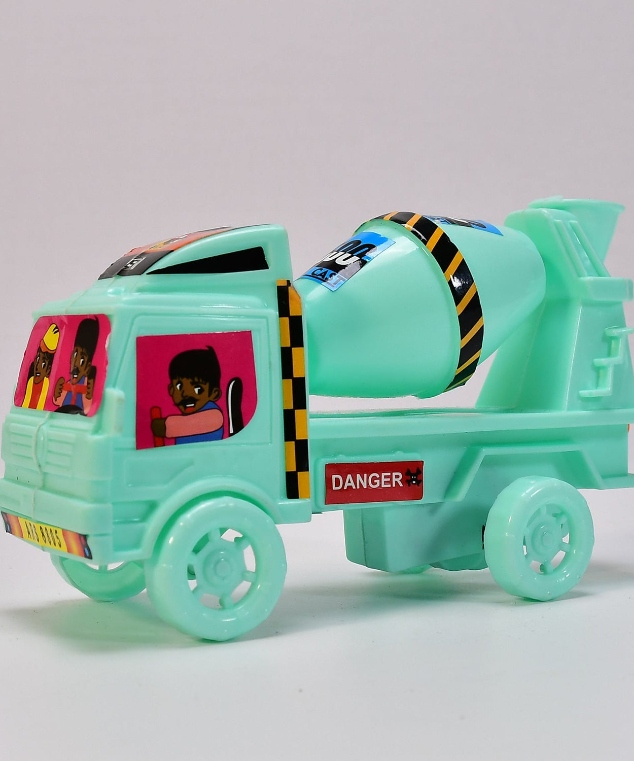 Heavy duty cement mixer truck toy