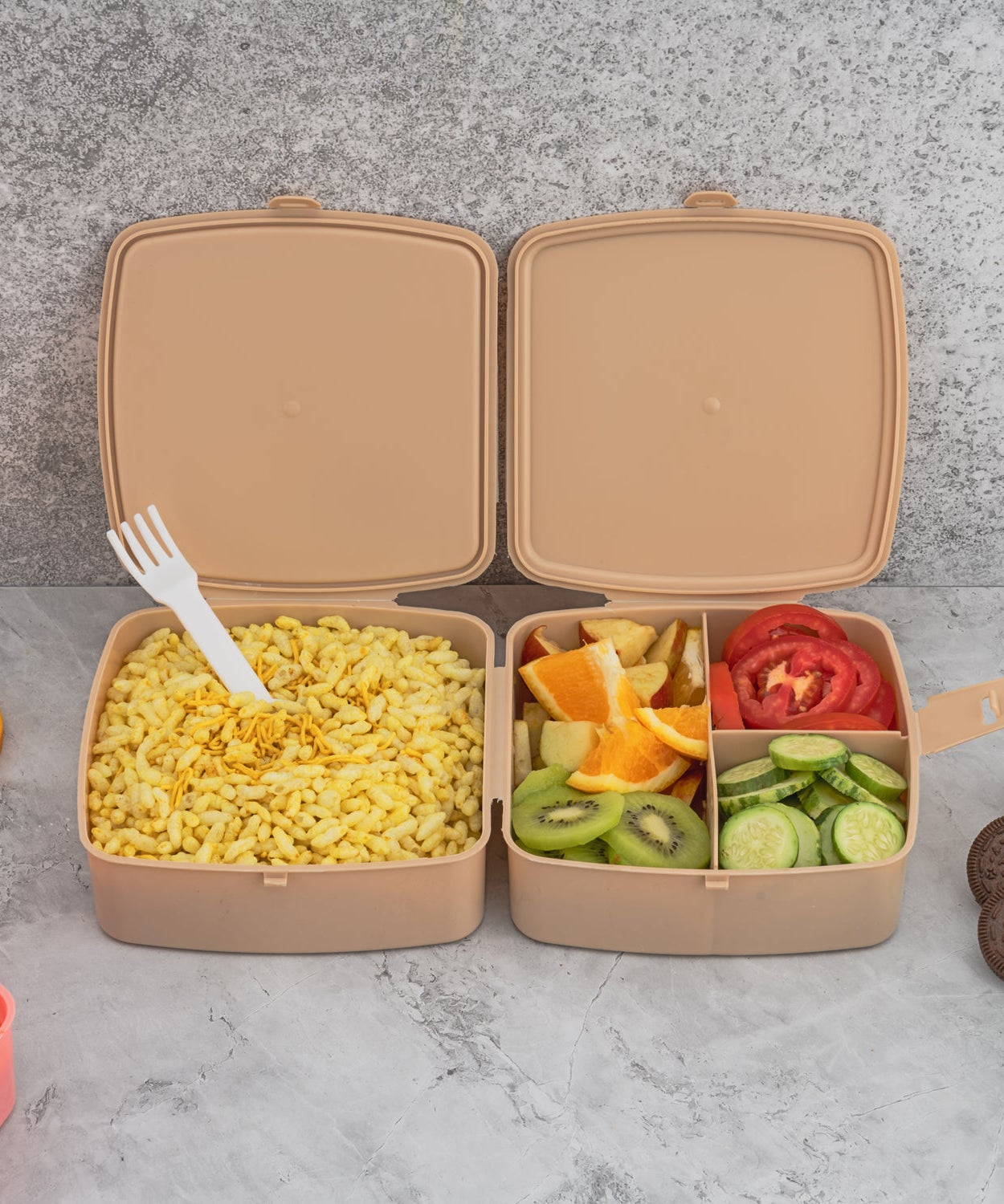 Tiffin box with 4 compartments for school or office