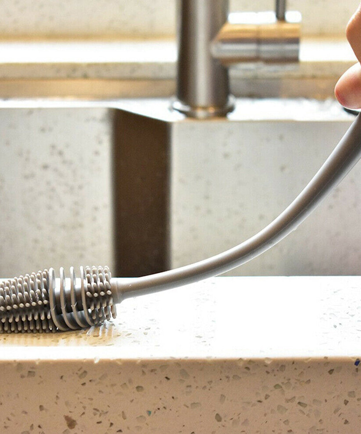 Multipurpose bottle brush for efficient cleaning