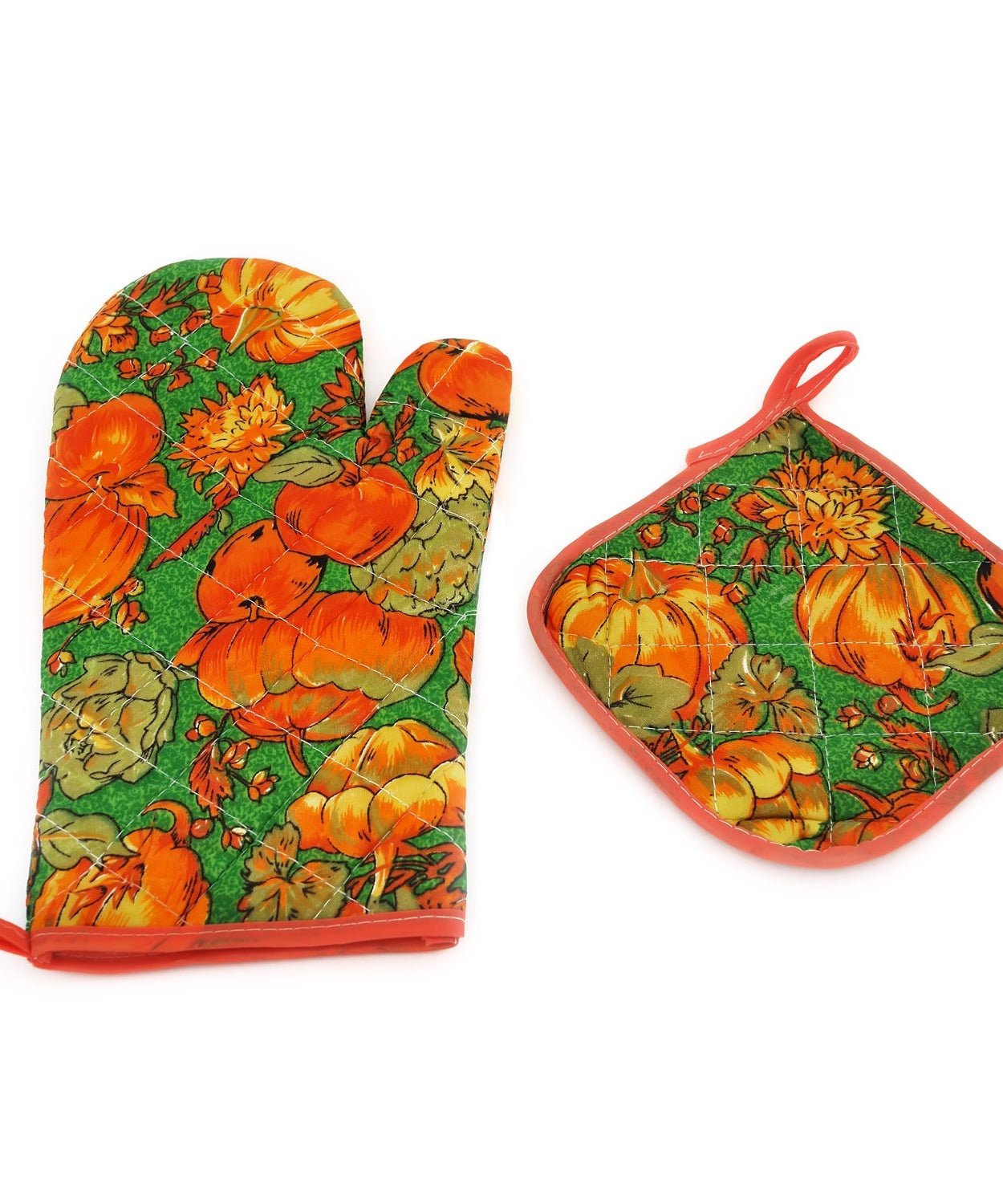Cotton oven gloves for handling hot kitchenware