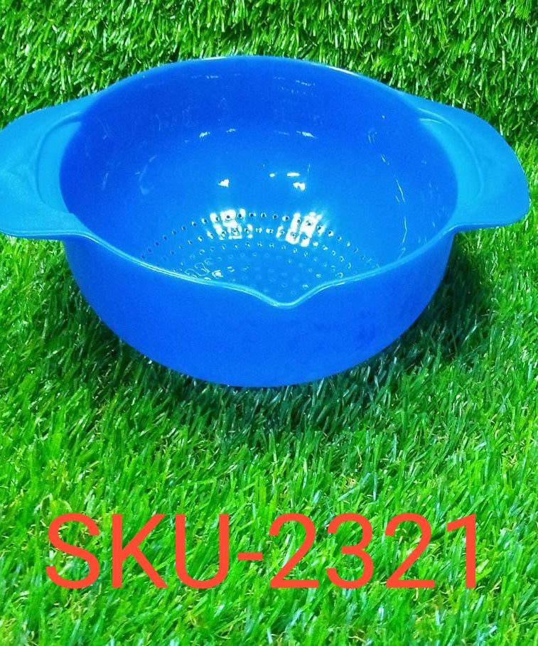 Kitchen drain basket with layers