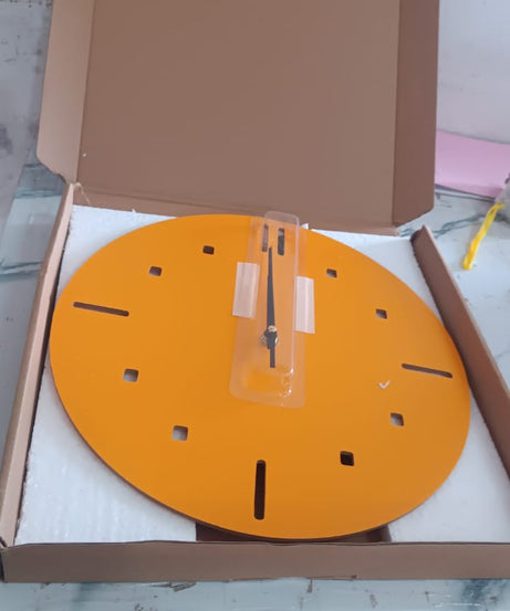 Modern Round Wall Clock Stylish and Silent Non-Ticking Decorative Timepiece (1 Pc)