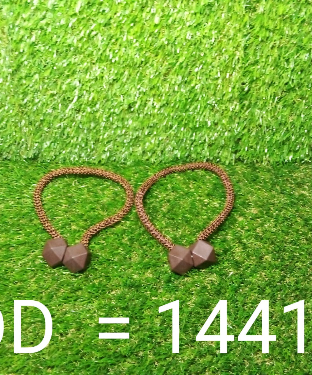 Magnetic curtain straps, 2-piece set, for a stylish and functional curtain hold.