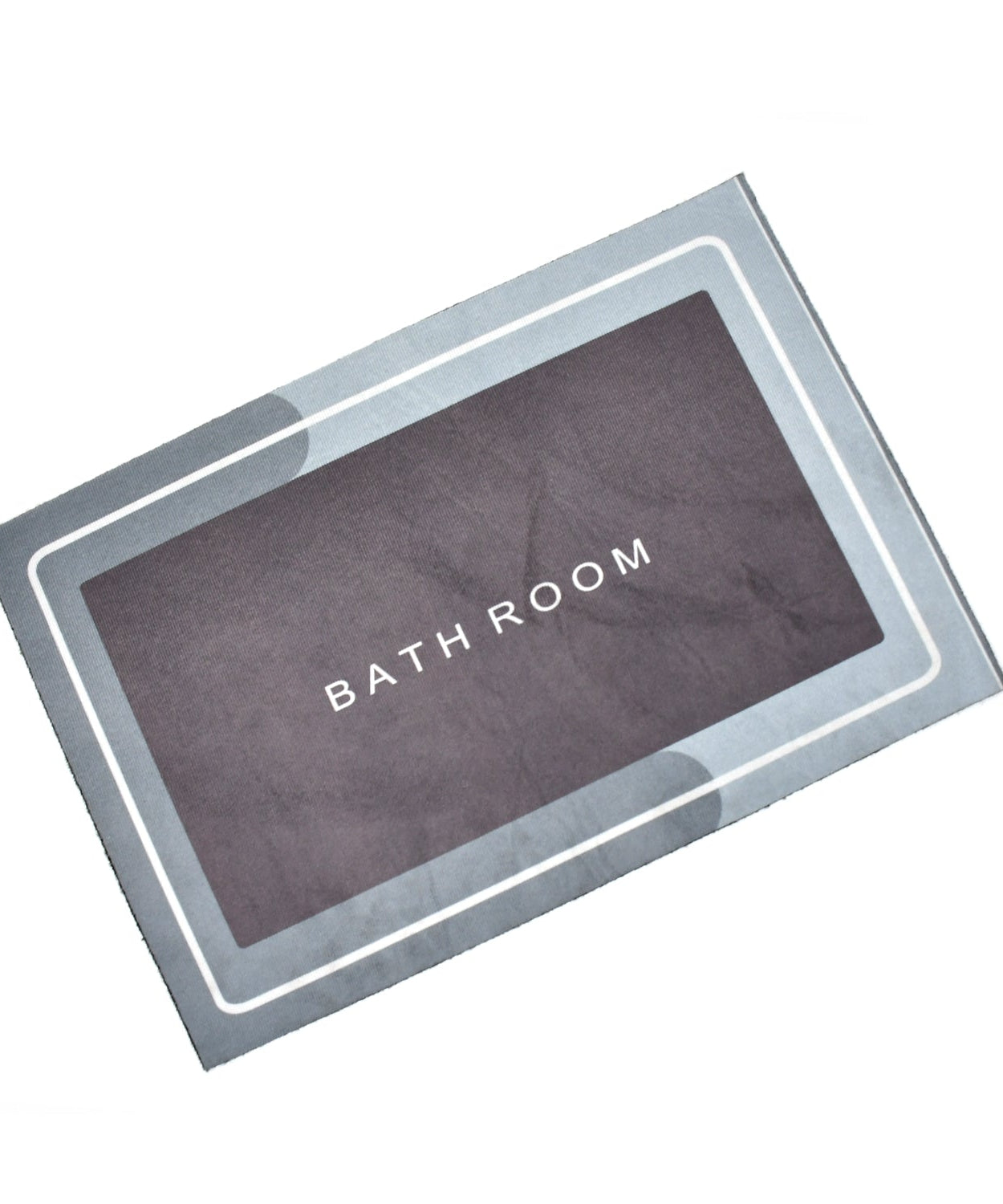 Quick-drying bathroom mat in brown color.