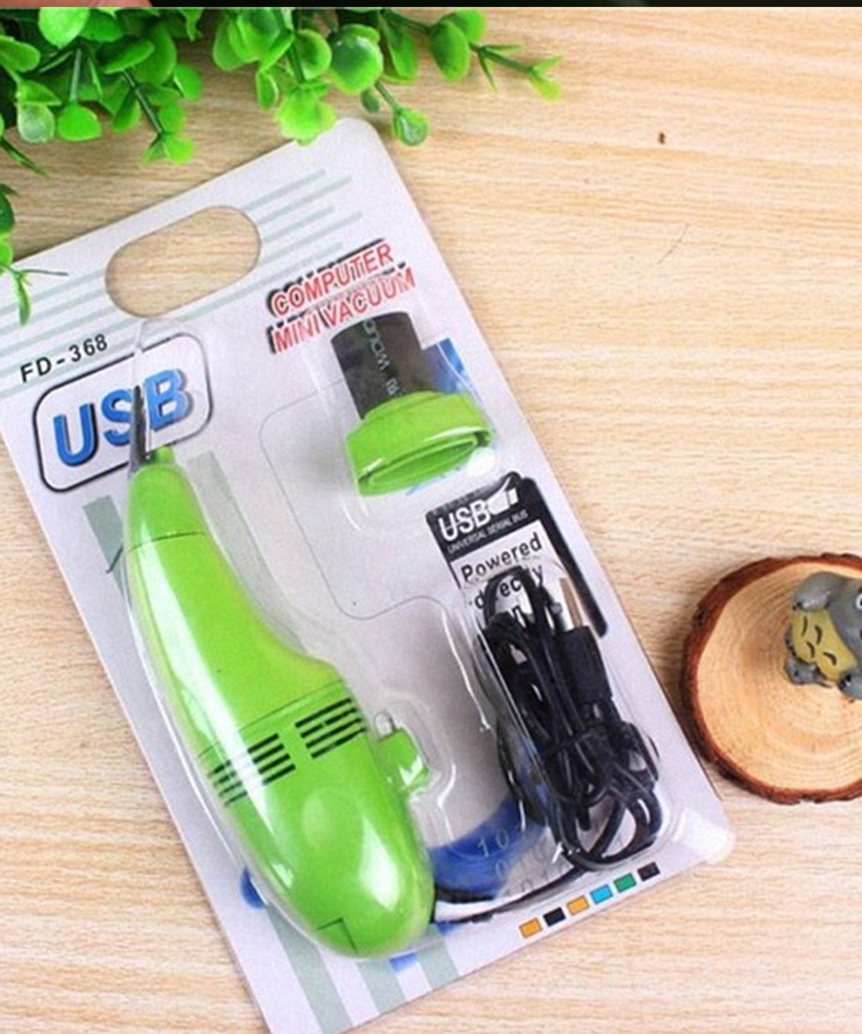 Effective mini vacuum cleaner for removing dust and debris from car interiors and keyboards.