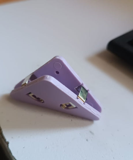 Triangle Paper Clips | Small Corner Clips for Paper, Document Clip (1 pc)