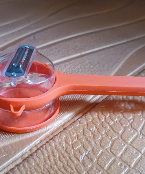 Stainless Steel Peeler With Container (1 Pc)