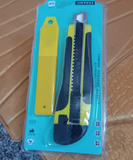 Cutter Knife Set with 1 Replacement Blades, Cutter Knife Advanced Tool (1 Pc / Mix Color)