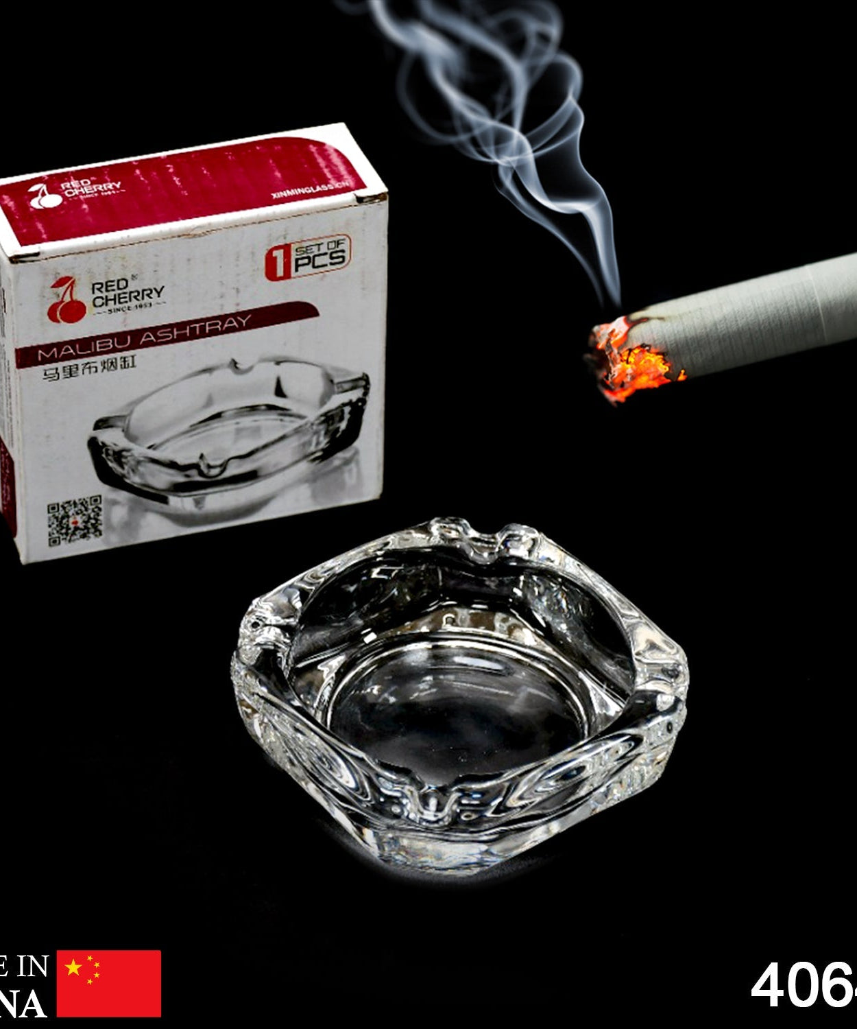 Round glass ashtray for office use