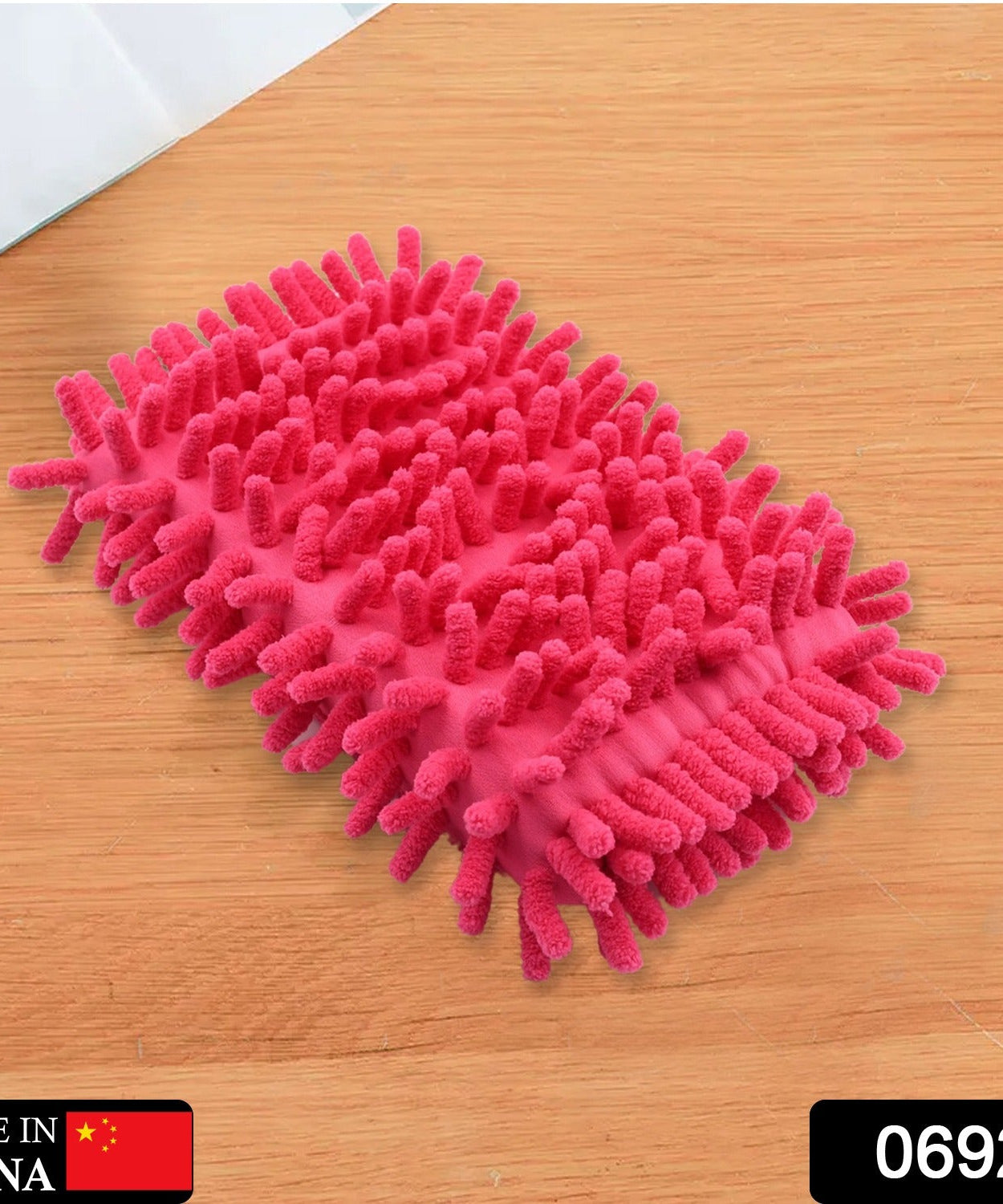Washable microfiber eraser for whiteboards and chalkboards.