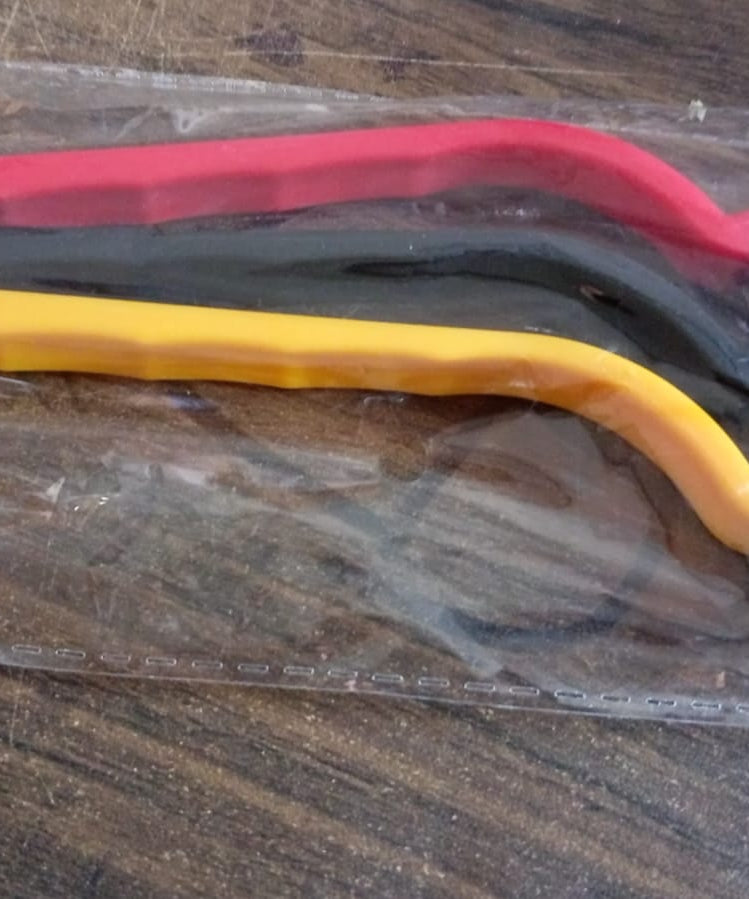 Mini wire brush set for various cleaning applications