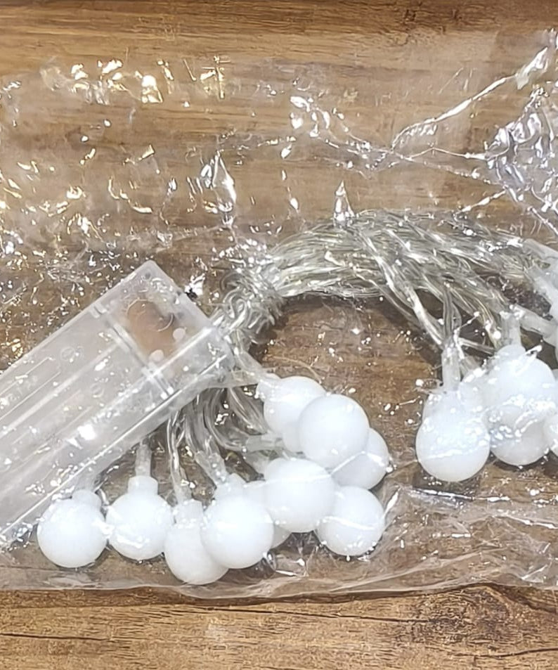 Battery Operated Warm White Globe Ball String Light