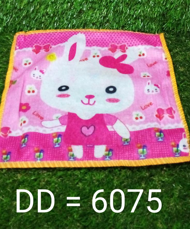 Microfiber cloths for sweeping and cleaning, 24-pack for versatile use.