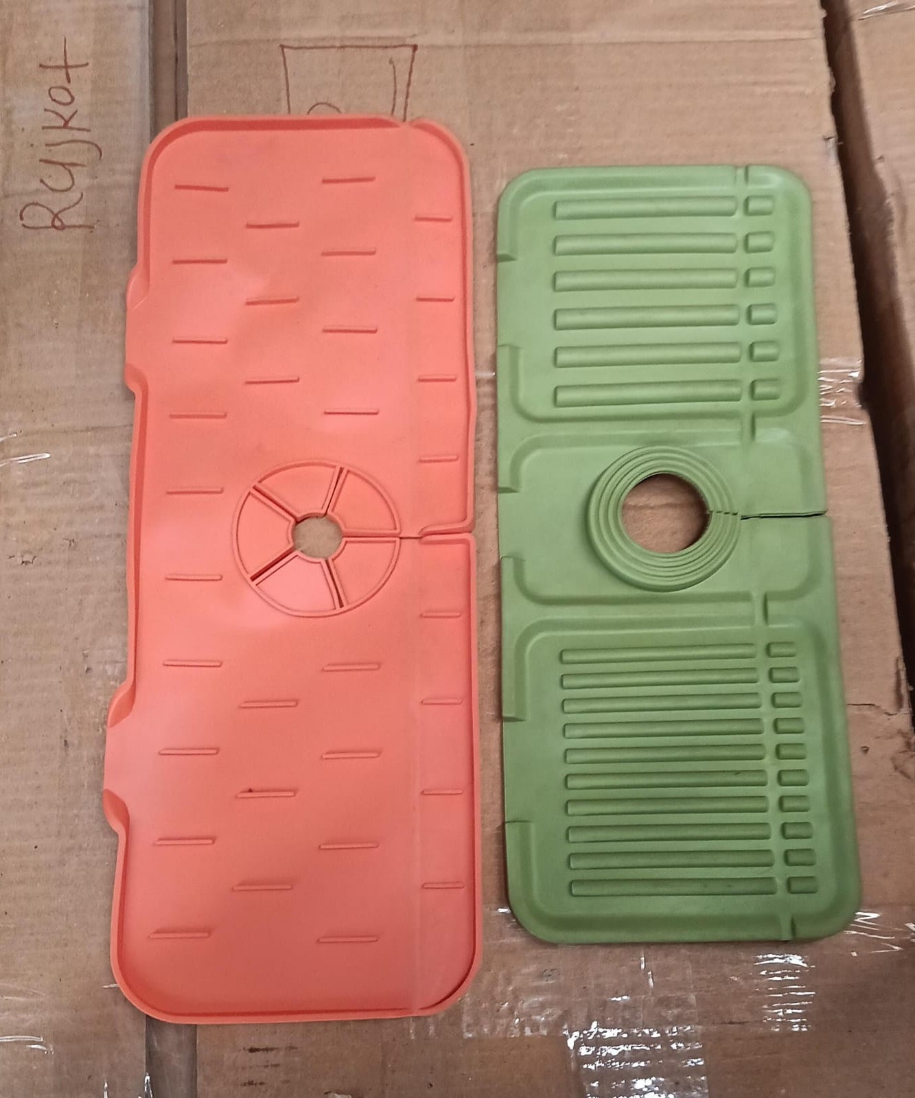 Silicone Faucet Splash Guard Pad for Kitchen & Bathroom Sink (1 Pc / Mix Design & Size)