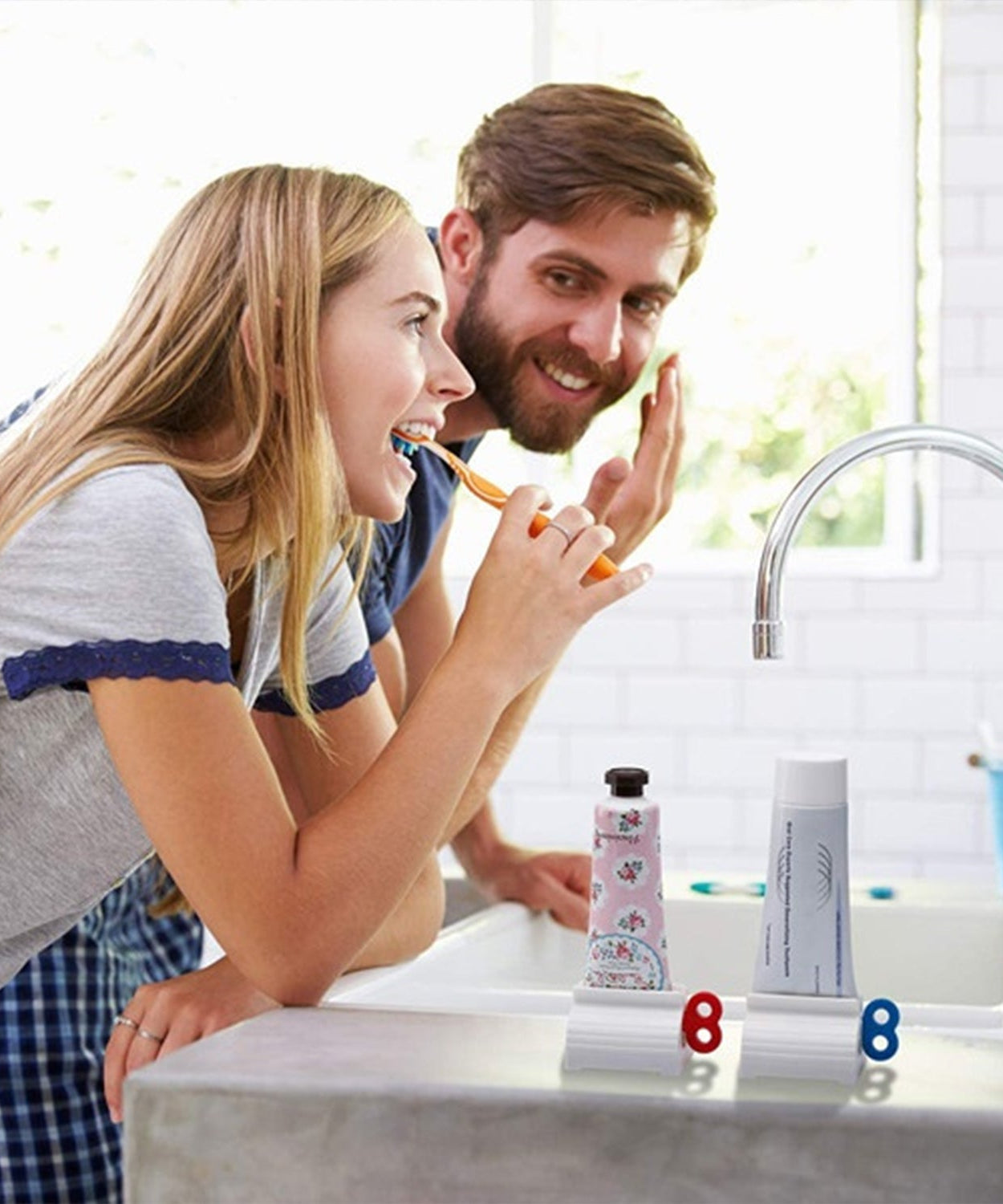 Toothpaste seat holder and squeezer for tube use