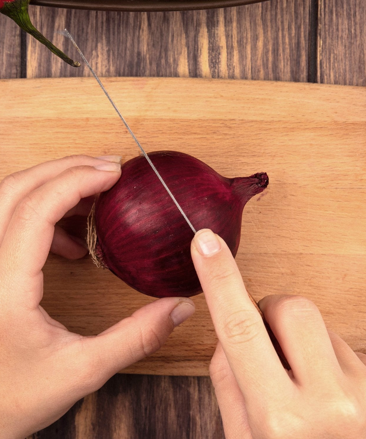 Durable stainless steel utility knife with comfortable grip