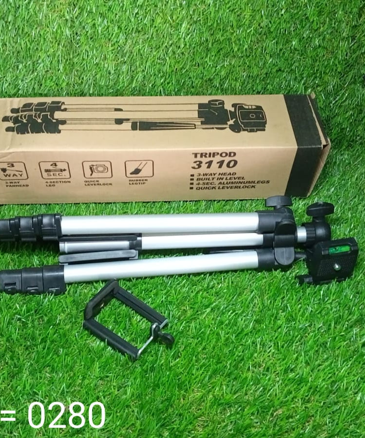Tripod with quick release plate and bag