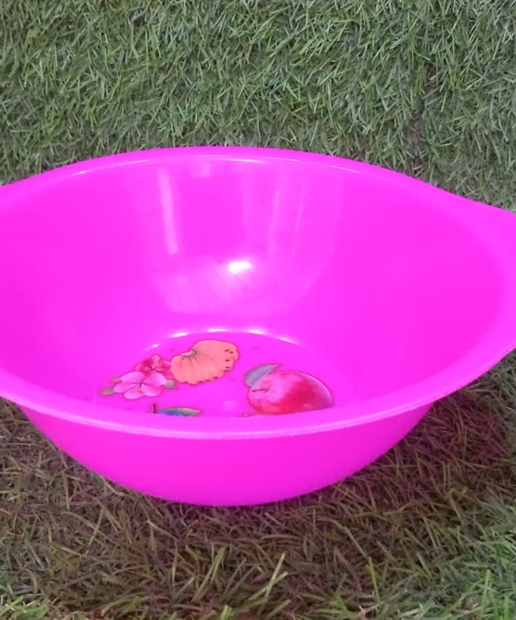 Plastic bowl for snacks