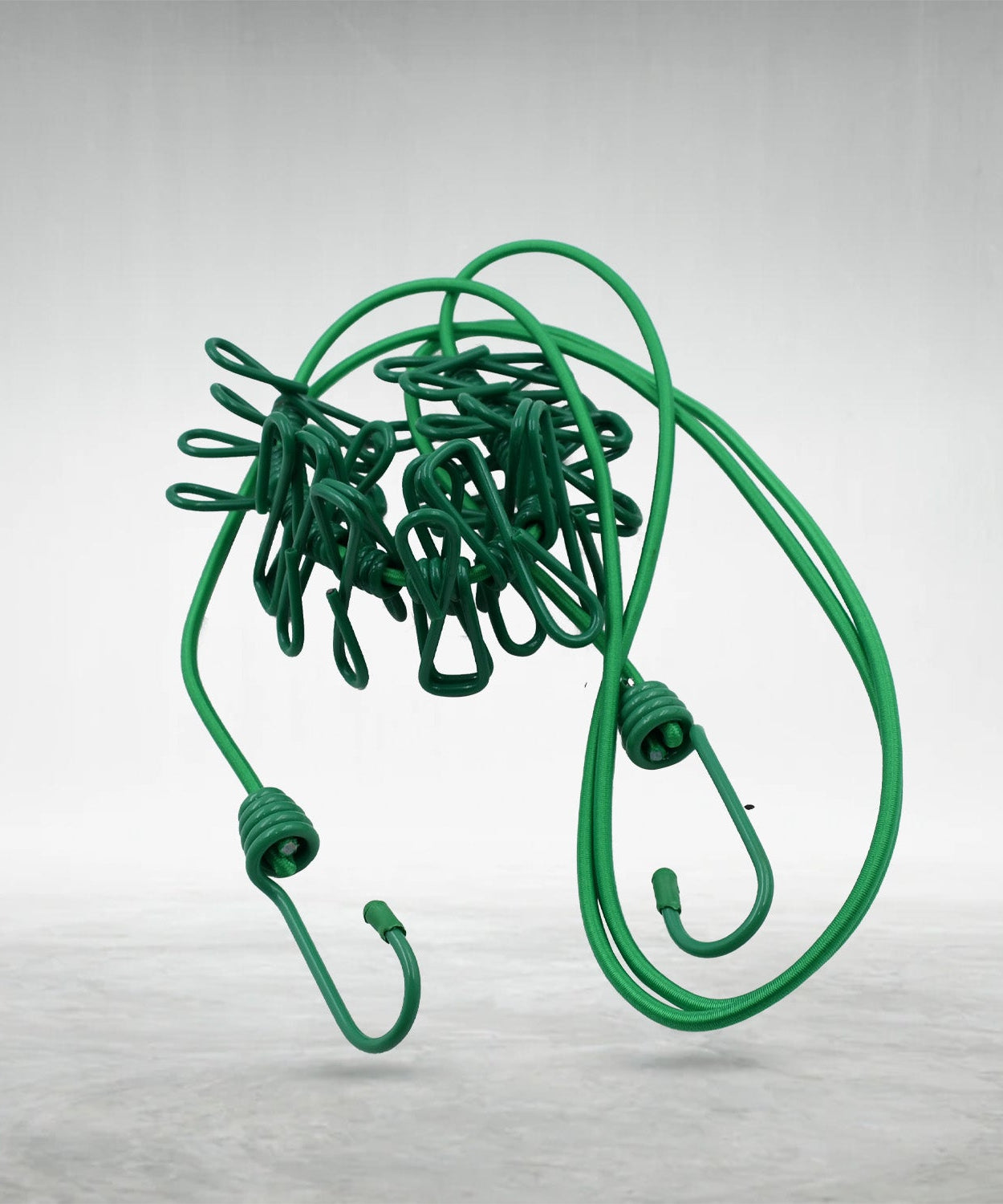 Cloth drying rope with 12 metal clips