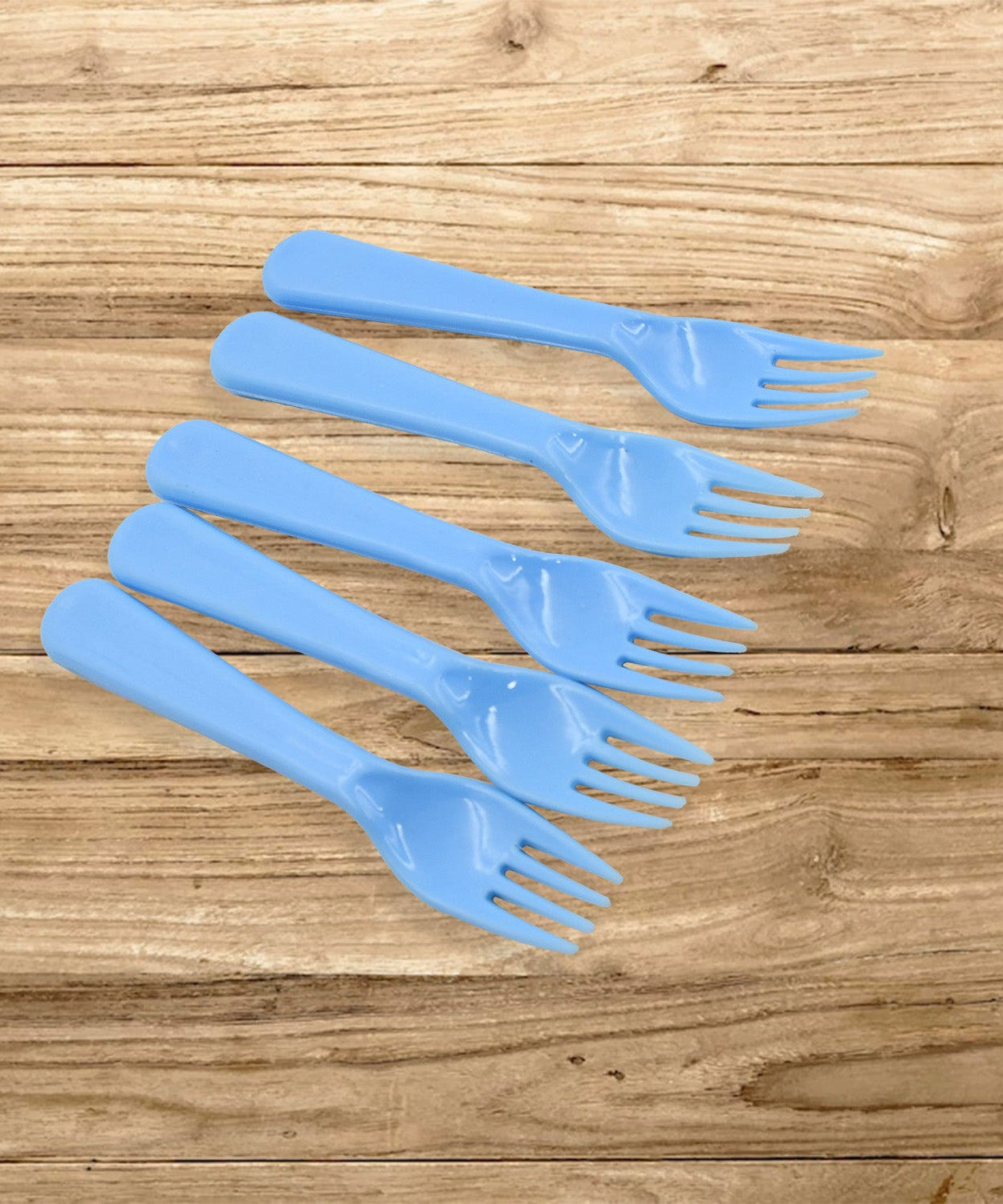 Heavyweight plastic forks, reusable and durable, 5-piece set.