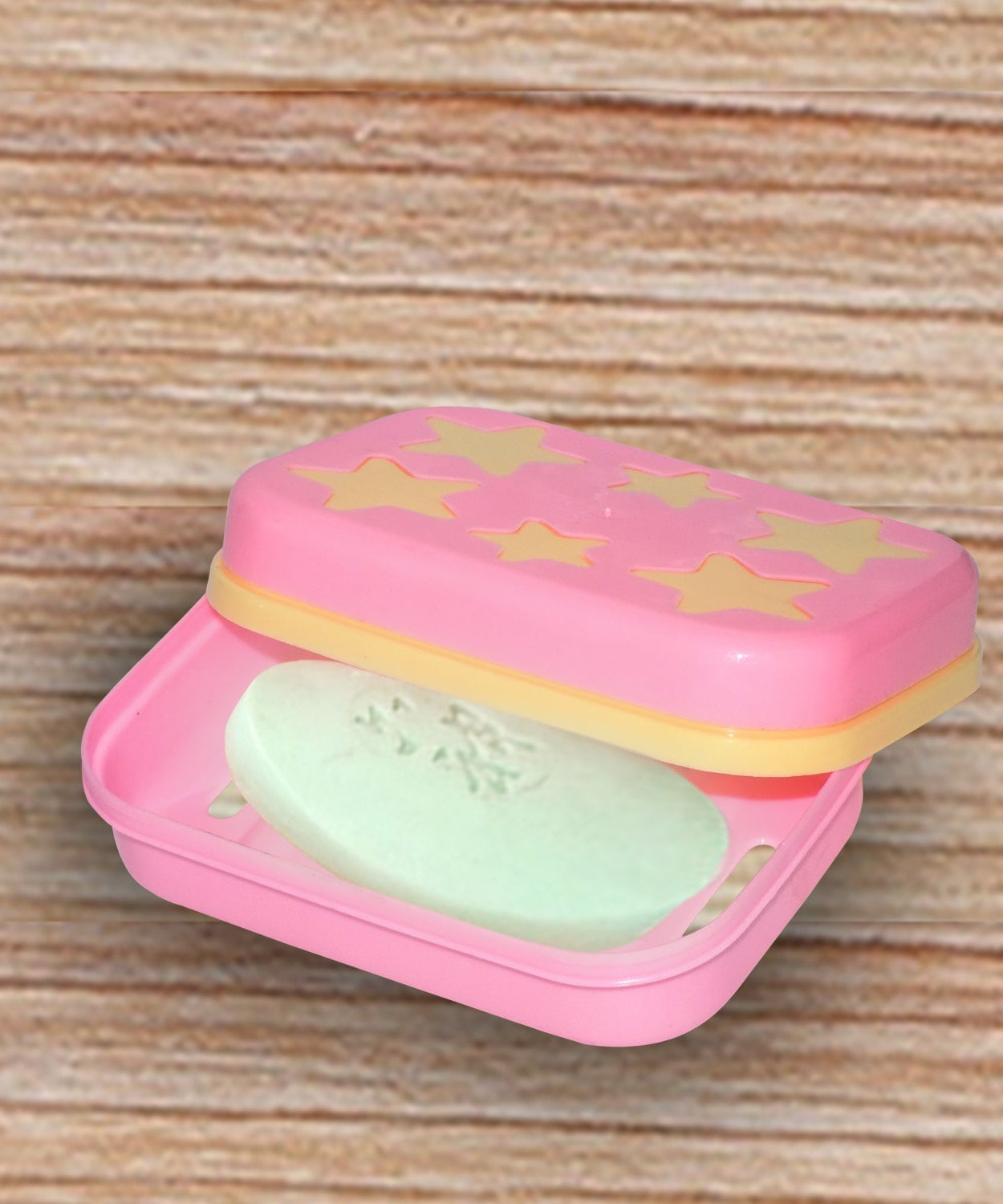 Bathroom soap holder with self-design, star shape for easy drainage.