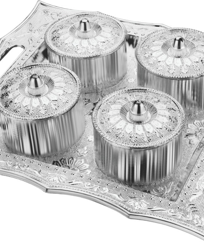 Airtight snack tray with 4 section bowls.