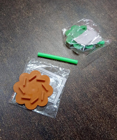 Small Magic air spinner, Plastic Promotional Spinning Toys (1 Pc)