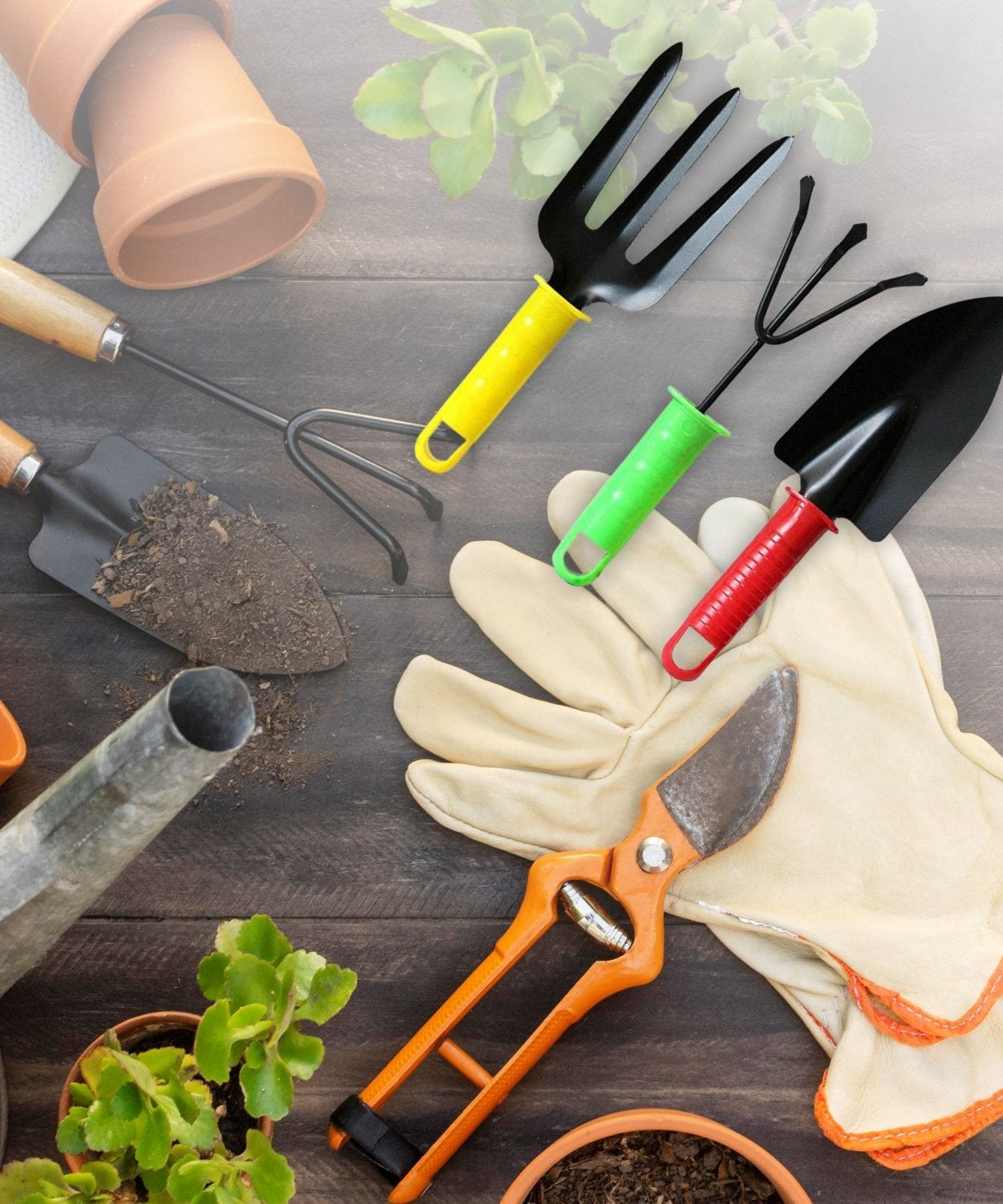 Garden tool set in vibrant colors, 3 pieces included