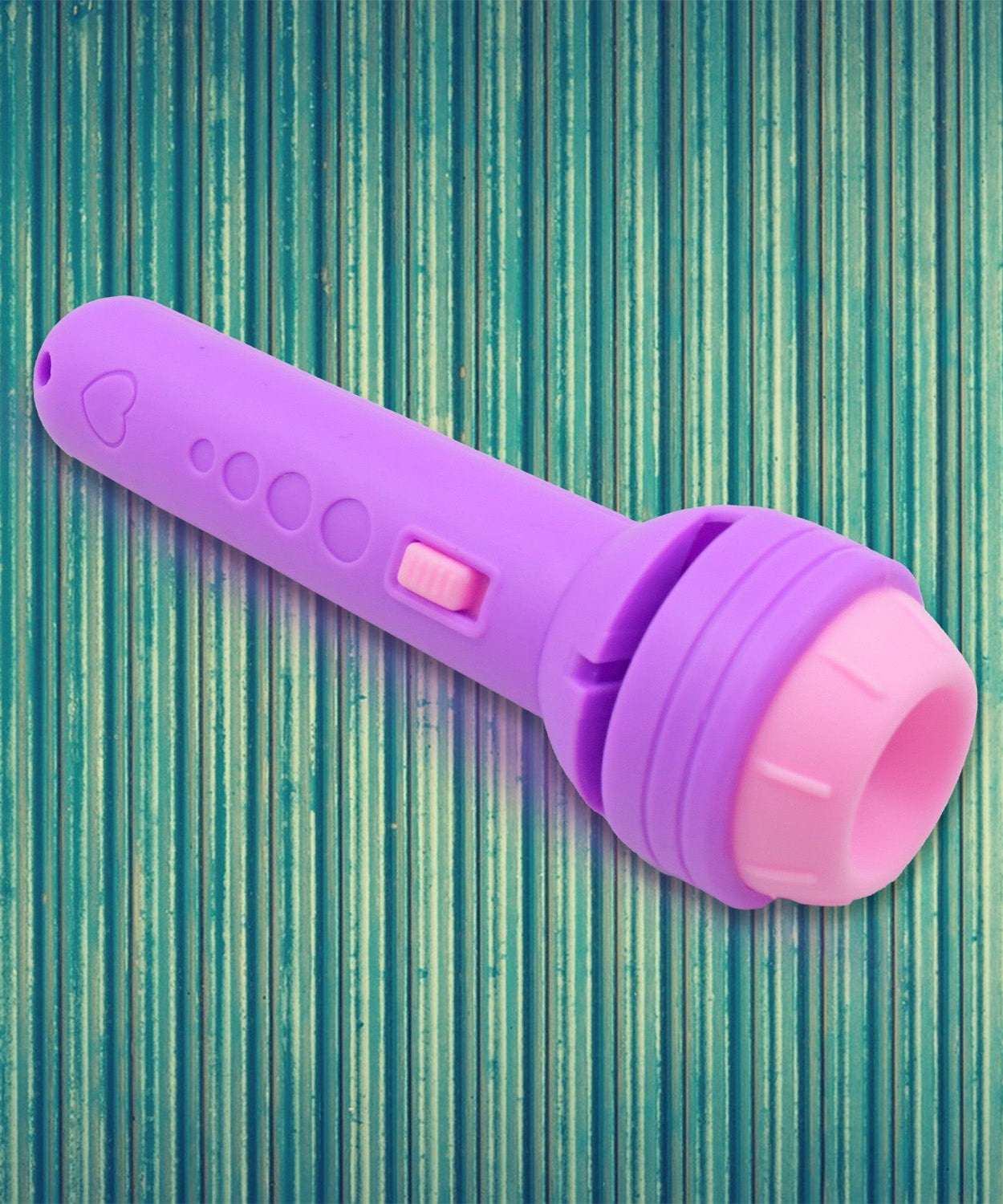 Slide projector with animated patterns for children