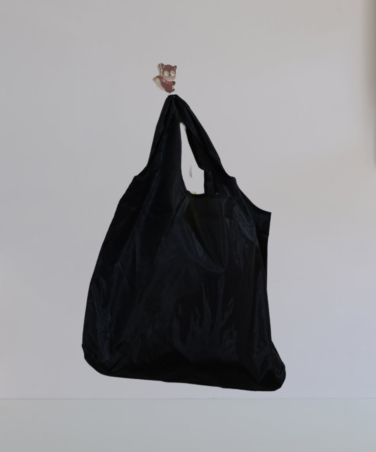 Reusable grocery bags with small pocket, heavy duty and foldable.