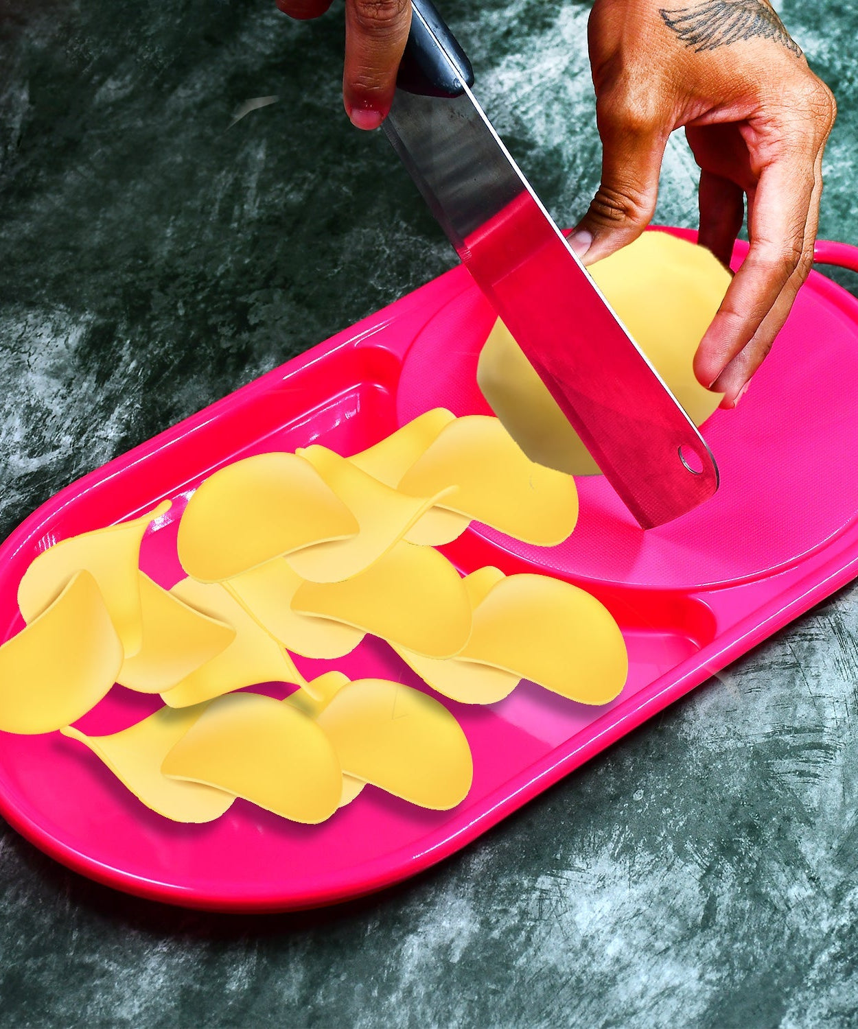 Kitchen chopping tray for food preparation
