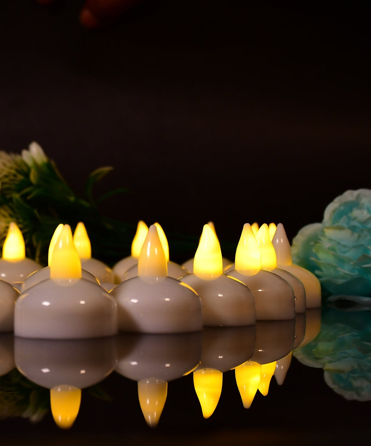 Decorative floating candles set with transparent storage