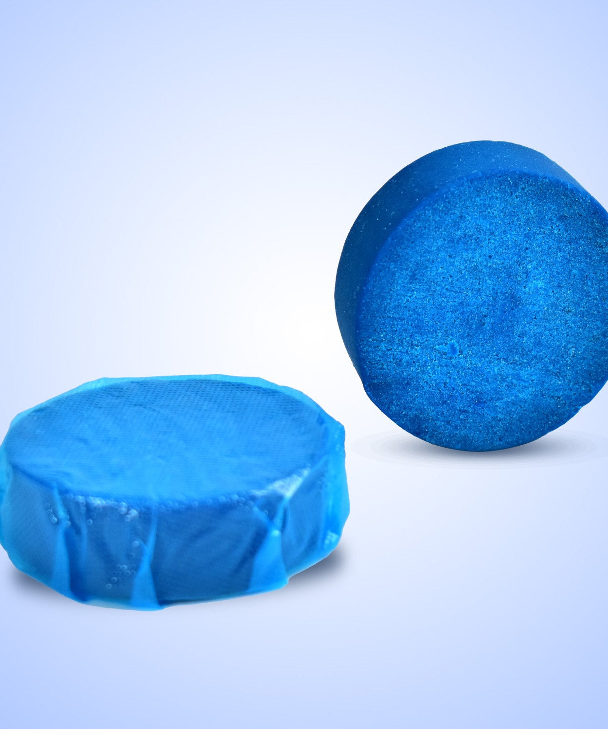 Toilet bowl cleaners with strong decontamination power