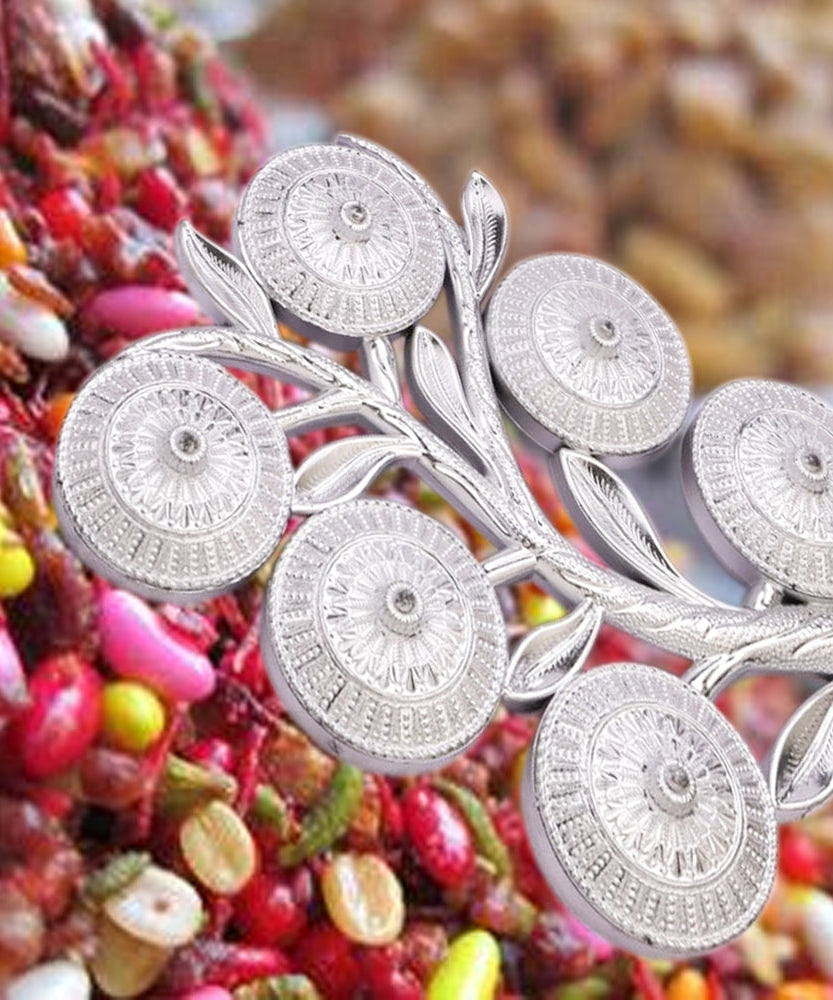 Tree-shaped serving tray with compartments